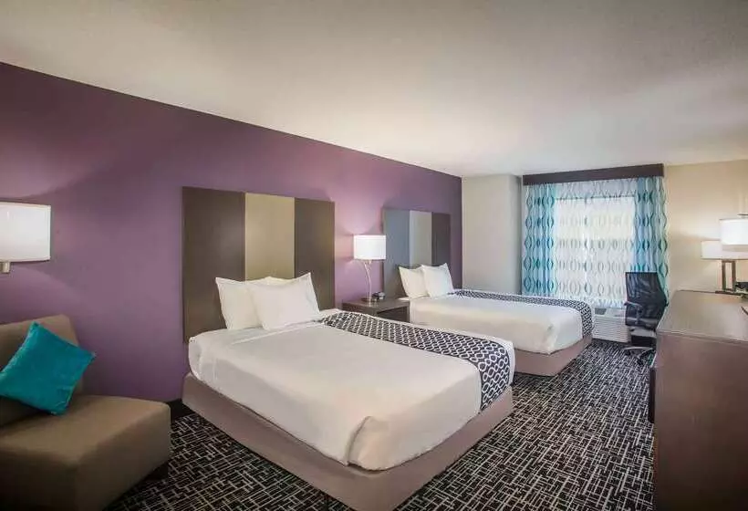 酒店 La Quinta Inn & Suits By Wyndham Pontoon Beach Il