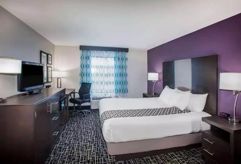 酒店 La Quinta Inn & Suits By Wyndham Pontoon Beach Il