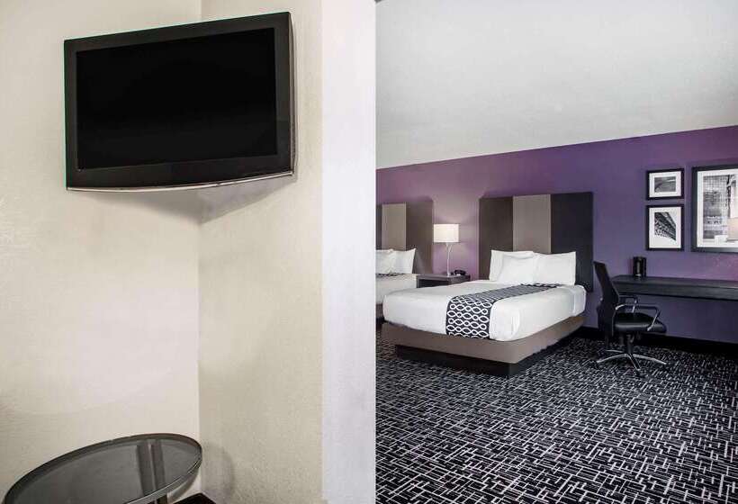 酒店 La Quinta Inn & Suits By Wyndham Pontoon Beach Il