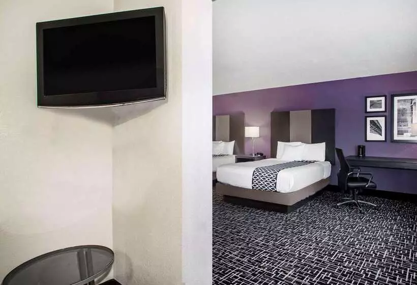 酒店 La Quinta Inn & Suits By Wyndham Pontoon Beach Il