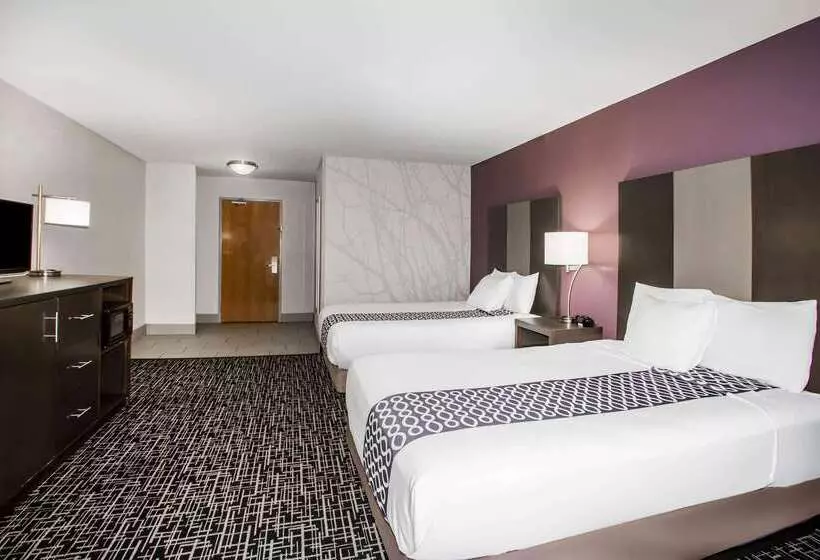 酒店 La Quinta Inn & Suits By Wyndham Pontoon Beach Il