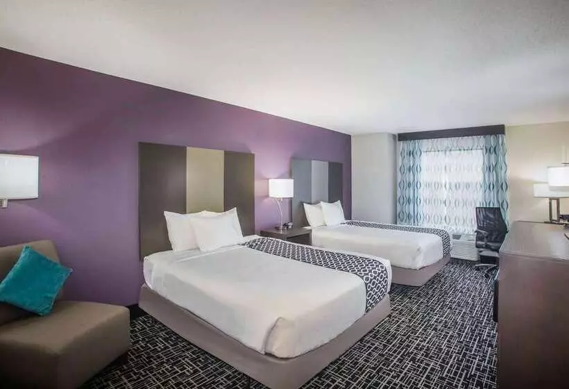 酒店 La Quinta Inn & Suits By Wyndham Pontoon Beach Il