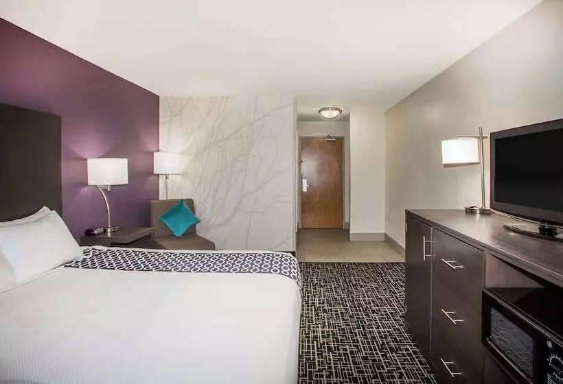 酒店 La Quinta Inn & Suits By Wyndham Pontoon Beach Il