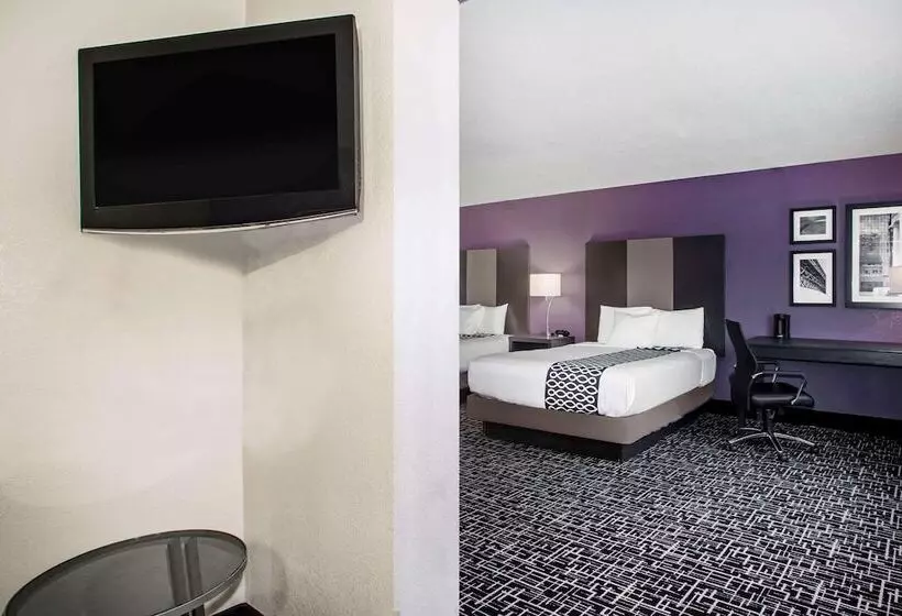 酒店 La Quinta Inn & Suits By Wyndham Pontoon Beach Il