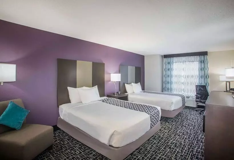 酒店 La Quinta Inn & Suits By Wyndham Pontoon Beach Il