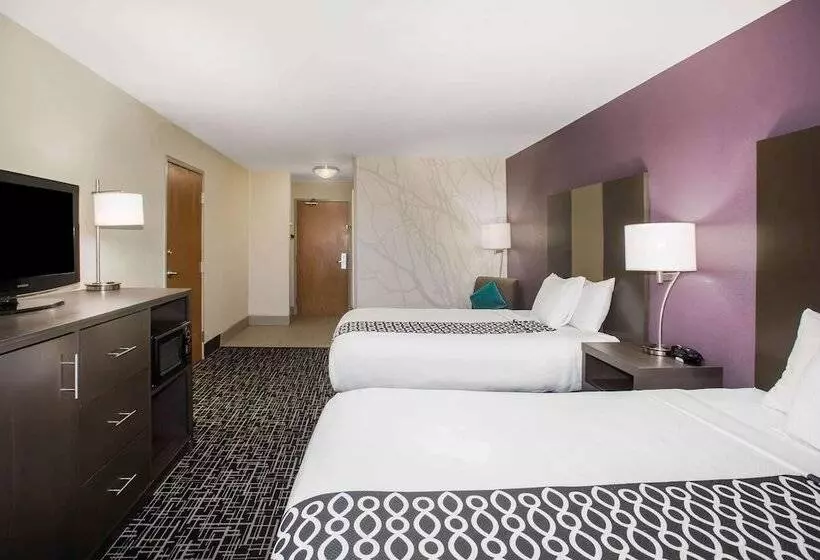 酒店 La Quinta Inn & Suits By Wyndham Pontoon Beach Il