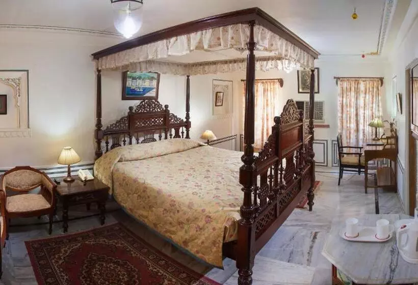 Hotel Pushkar Palace