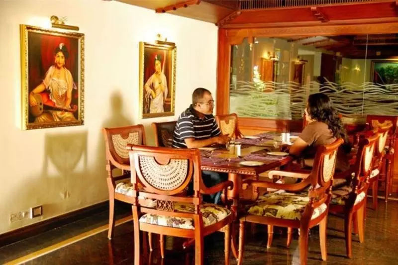 هتل Sterling Lake Palace Alleppey