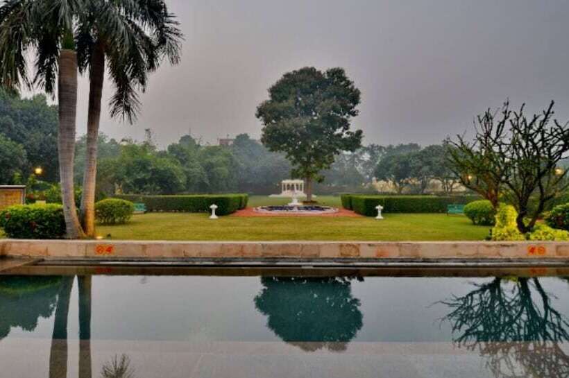 فندق Taj Nadesar Palace