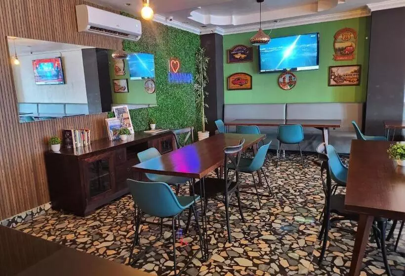 Отель Via Espana