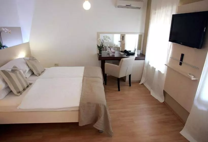 Rooms & Apartments Henrik