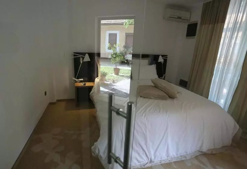 Rooms & Apartments Henrik