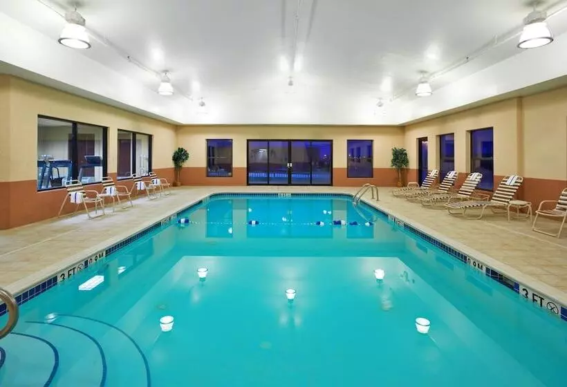 Holiday Inn Express Hotel & Suites Cleveland Streetsboro By Ihg