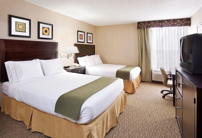 Holiday Inn Express Hotel & Suites Cleveland Streetsboro By Ihg