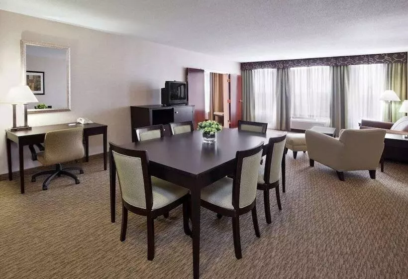 Holiday Inn Express Hotel & Suites Cleveland Streetsboro By Ihg