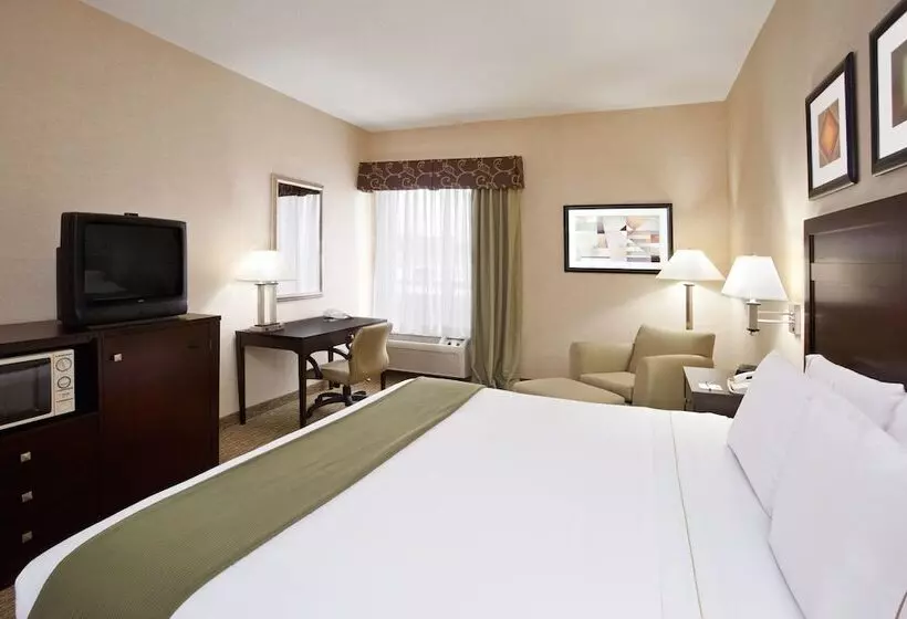 Holiday Inn Express Hotel & Suites Cleveland Streetsboro By Ihg