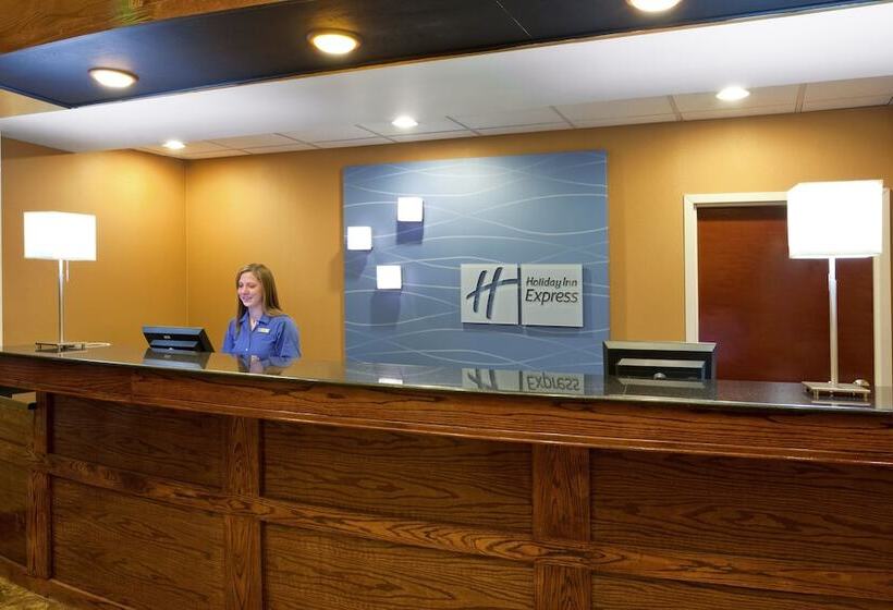 Holiday Inn Express Hotel & Suites Cleveland Streetsboro By Ihg