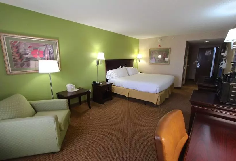 בית מלון כפרי Baymont Inn & Suites By Wyndham Findlay