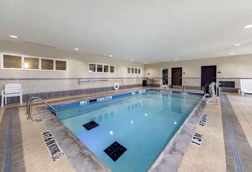 בית מלון כפרי Comfort Inn & Suites Oklahoma City West  I40