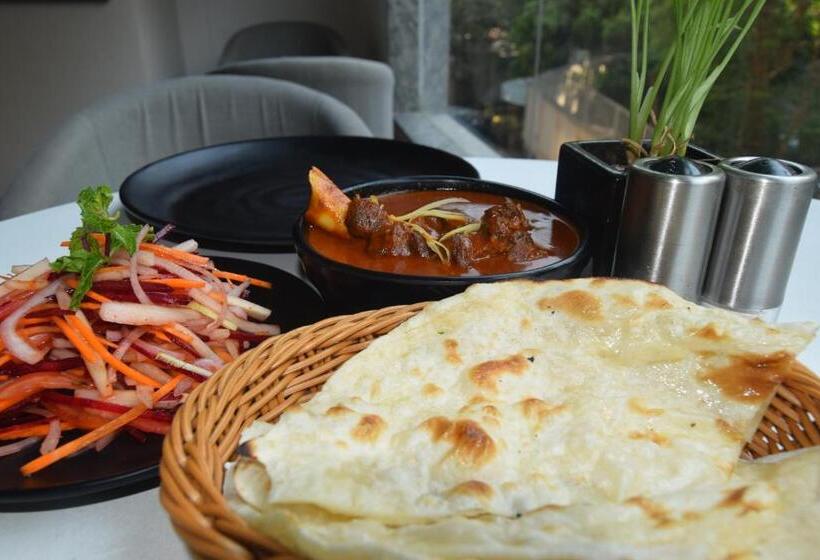 Отель Ginger Goa Panjim