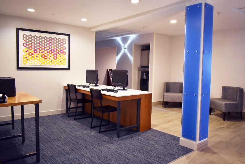 Holiday Inn Express Hotel & Suites Albany, An Ihg