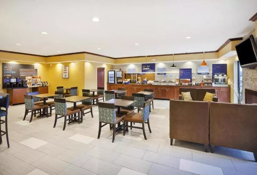 Holiday Inn Express Hotel & Suites Circleville, An Ihg
