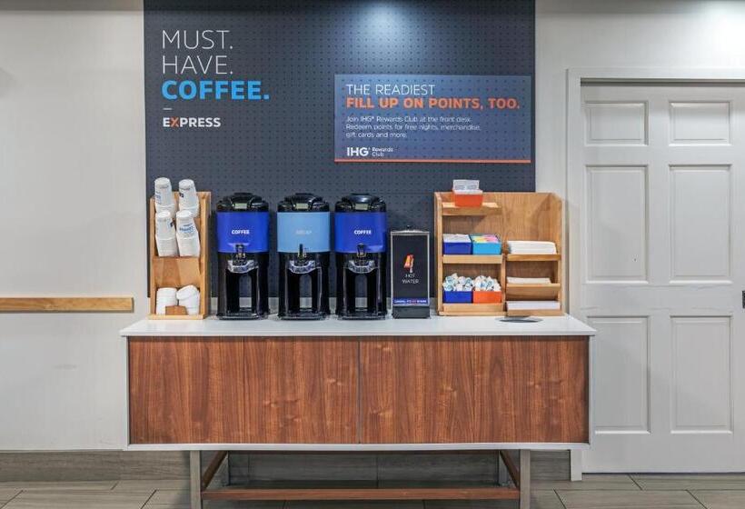 בית מלון כפרי Holiday Inn Express & Suites Tulsa S Broken Arrow Hwy 51 By Ihg