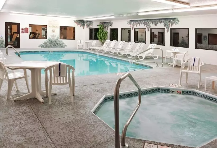 호텔 Holiday Inn Express & Suites Alliance, An Ihg