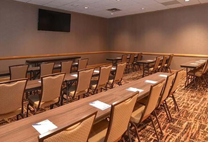 호텔 Holiday Inn Express Breezewood, An Ihg