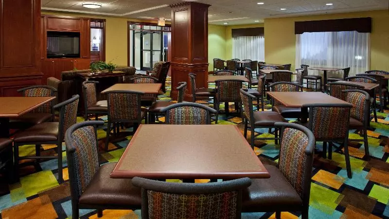 酒店 Holiday Inn Express Grove City   Premium Outlet Mall, An Ihg