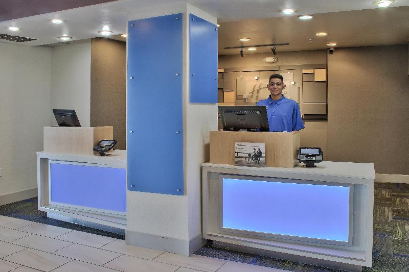 Отель Holiday Inn Express Santa Rosa, An Ihg