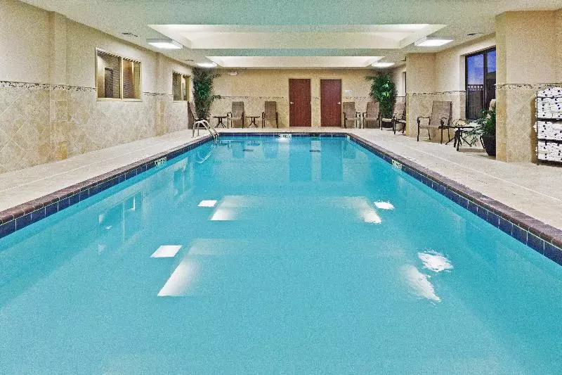 Отель Holiday Inn Express & Suites Poteau, An Ihg