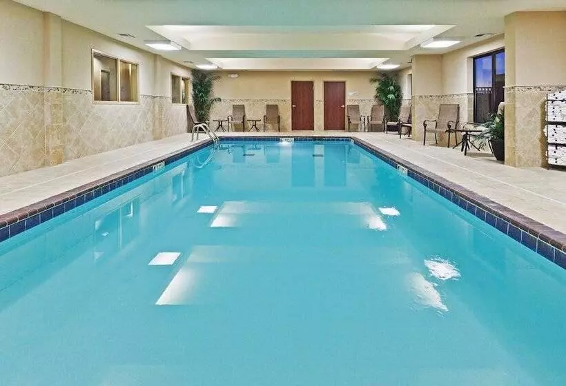 Отель Holiday Inn Express & Suites Poteau, An Ihg