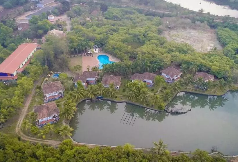 هتل Kairali Heritage Resort