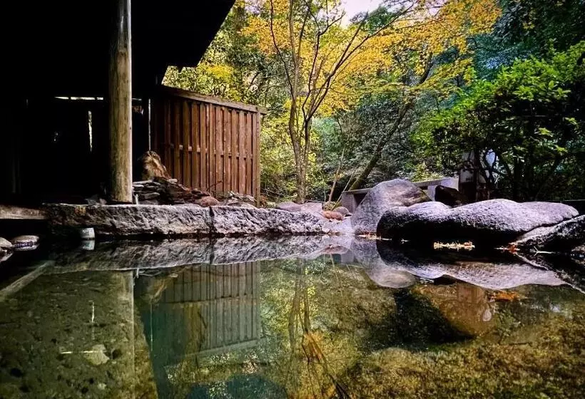 호텔 Kirishima Momijidani Seiryuso