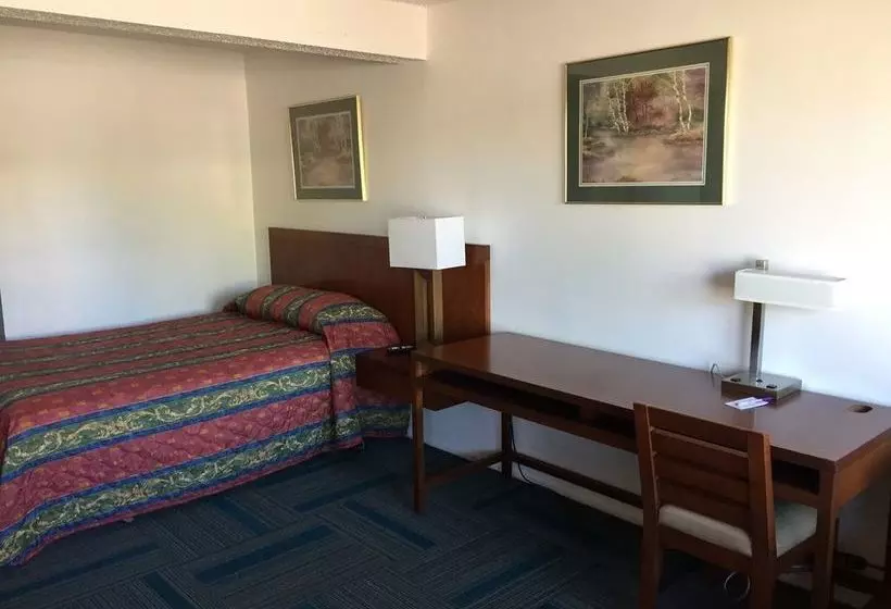 בית מלון כפרי Knights Inn Grand Junction