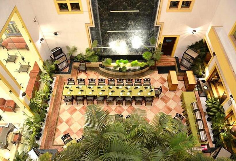 فندق Meraden Grand