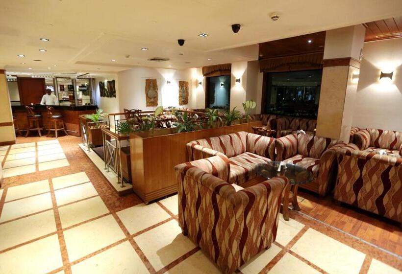 فندق Meraden Grand