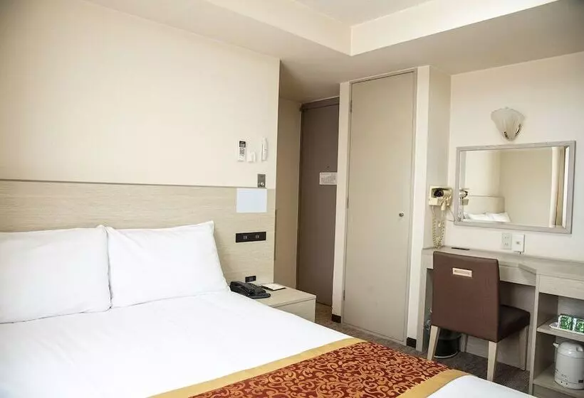 هتل Osaka Bay Plaza