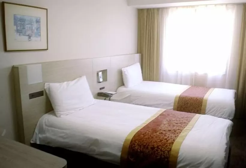 هتل Osaka Bay Plaza