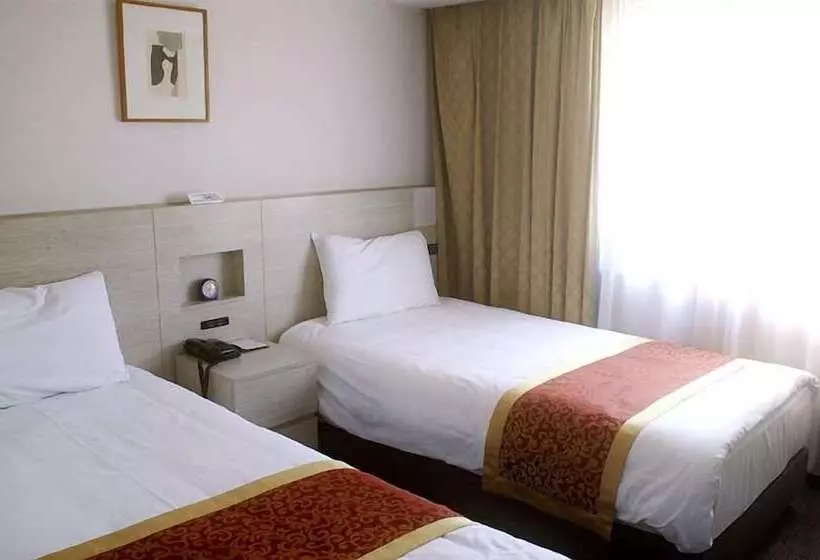 هتل Osaka Bay Plaza