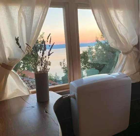 هتل Robinson Sunset Guest House