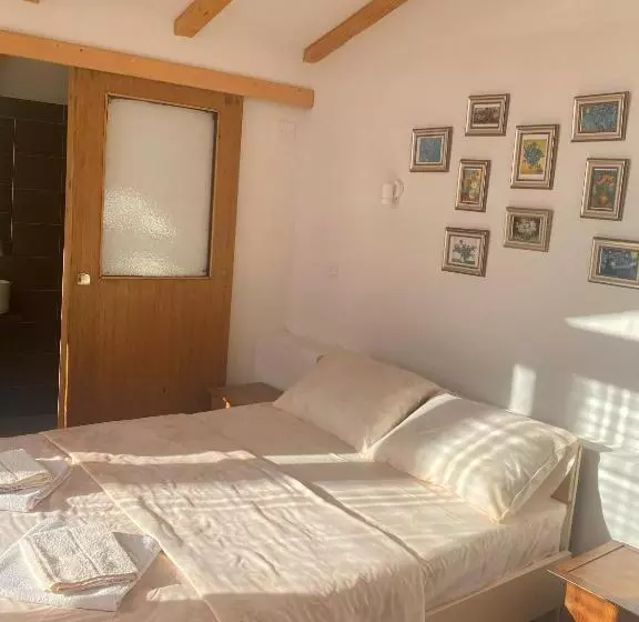 هتل Robinson Sunset Guest House