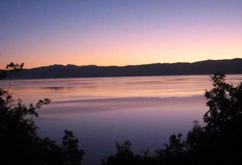 هتل Robinson Sunset Guest House