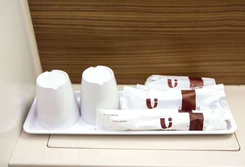 酒店 Via Inn Shin Osaka West