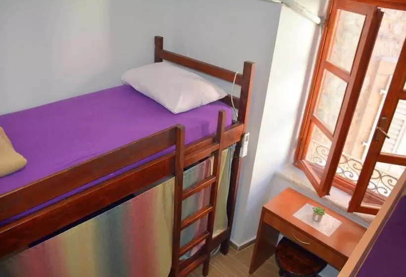 هاستل Montenegro Backpackers Home Kotor