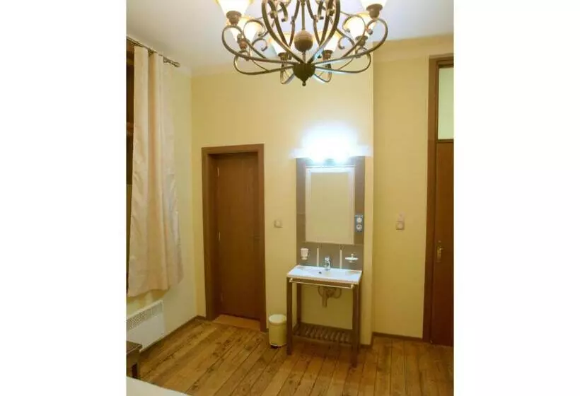 הוסטל Hello Sofia Guesthouse