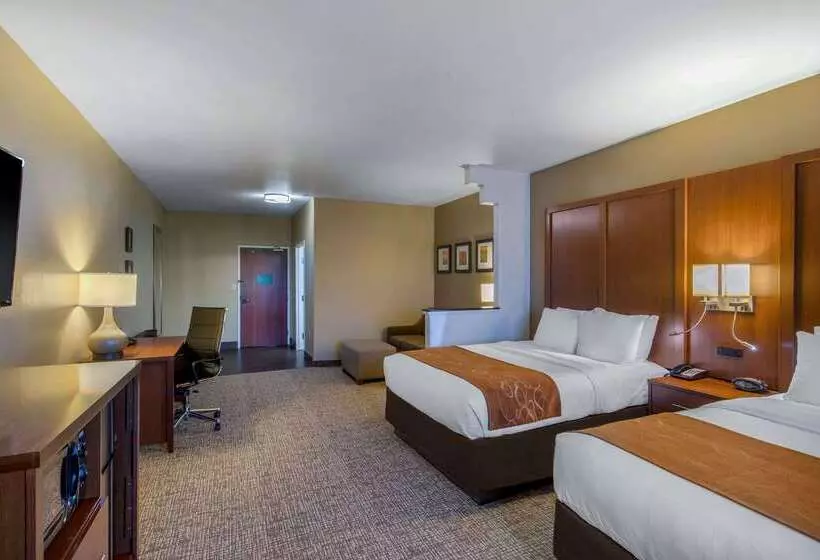 Otel Comfort Suites Marshall