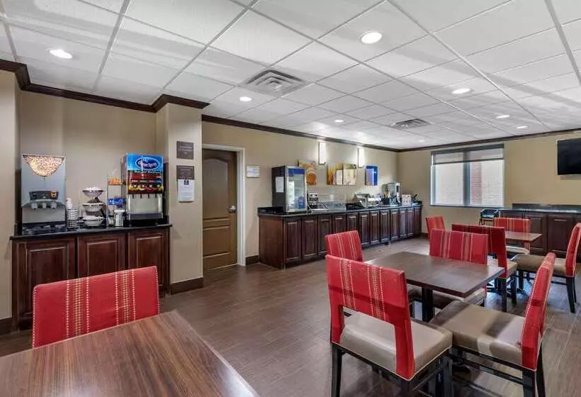 ホテル Comfort Suites Plano   Dallas North
