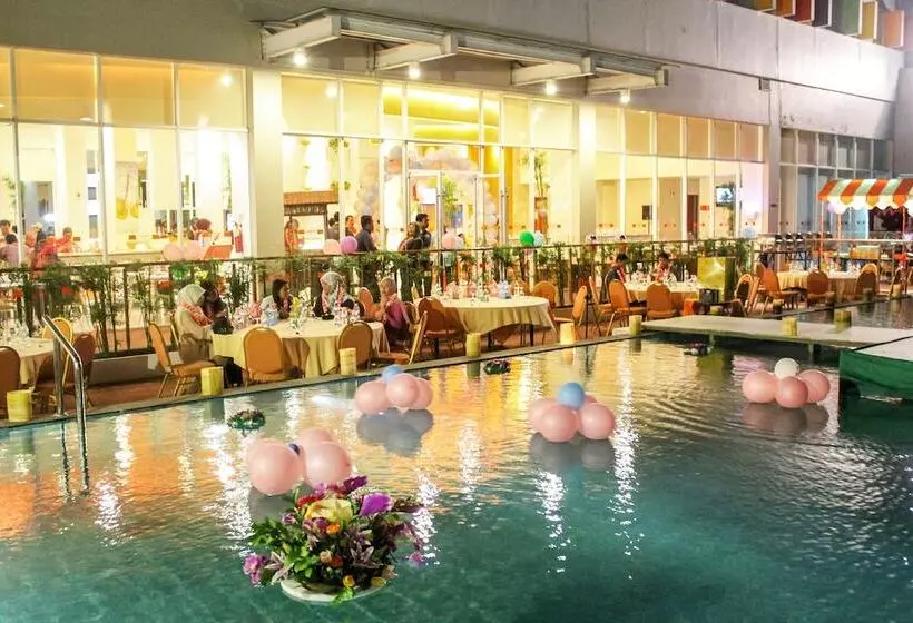 Harris Hotel Batam Center